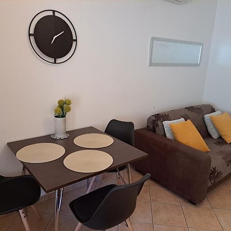 Studio Apartments Pinia-Marina Poreč Eksteriør billede
