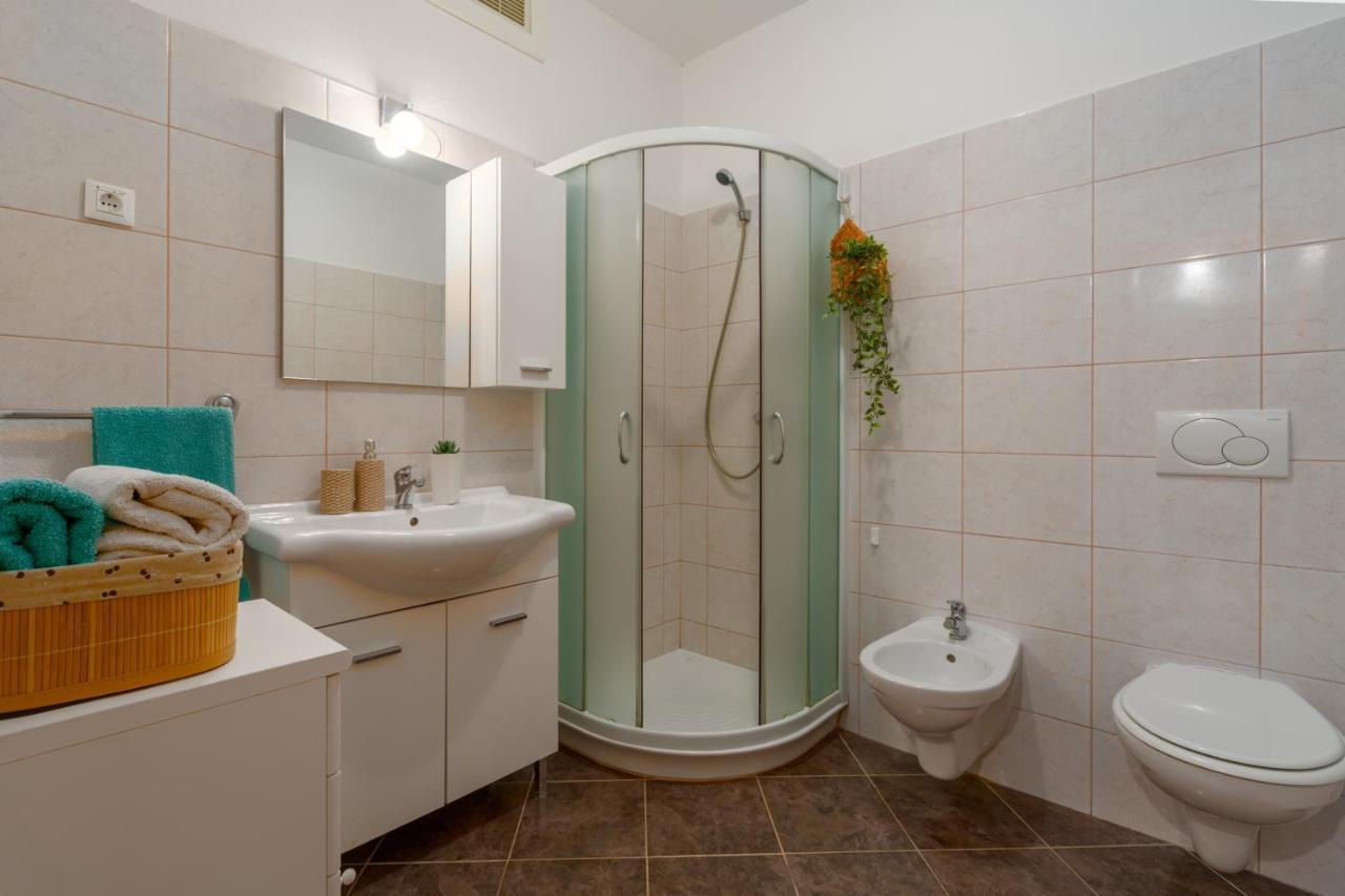 Studio Apartments Pinia-Marina Poreč Eksteriør billede