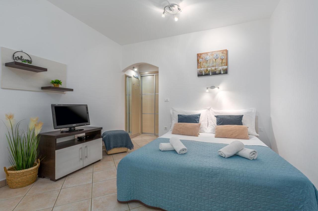 Studio Apartments Pinia-Marina Poreč Eksteriør billede